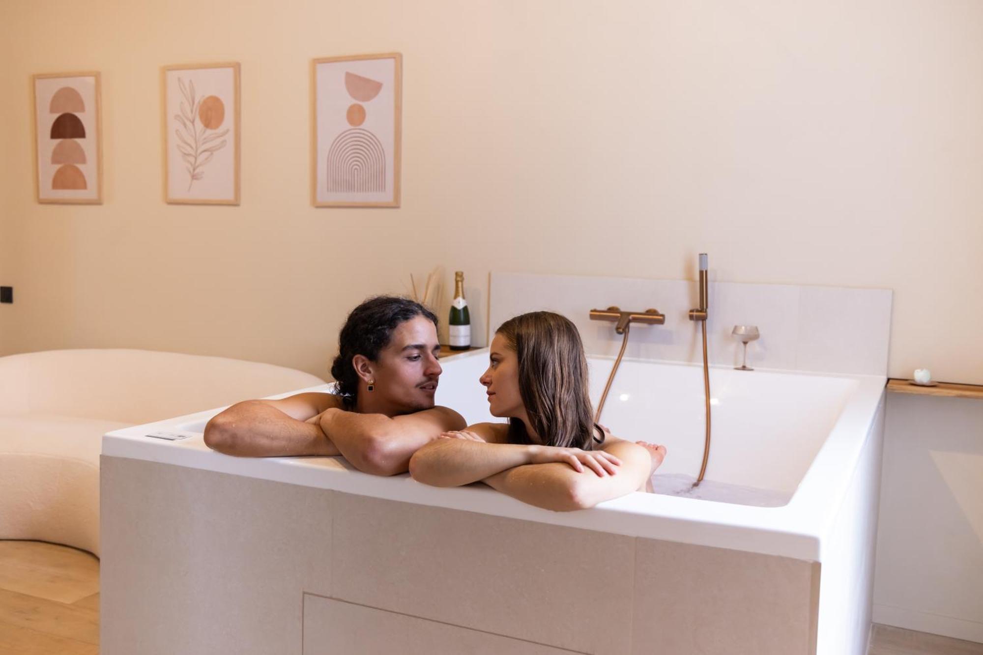 Harmony Room Suite Avec Balneo アンジェ エクステリア 写真